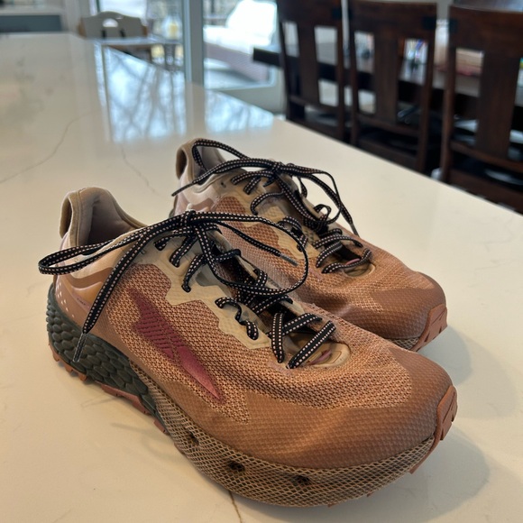 Women’s Altra Timp 4 trail running shoes 8.5 - Picture 3 of 15